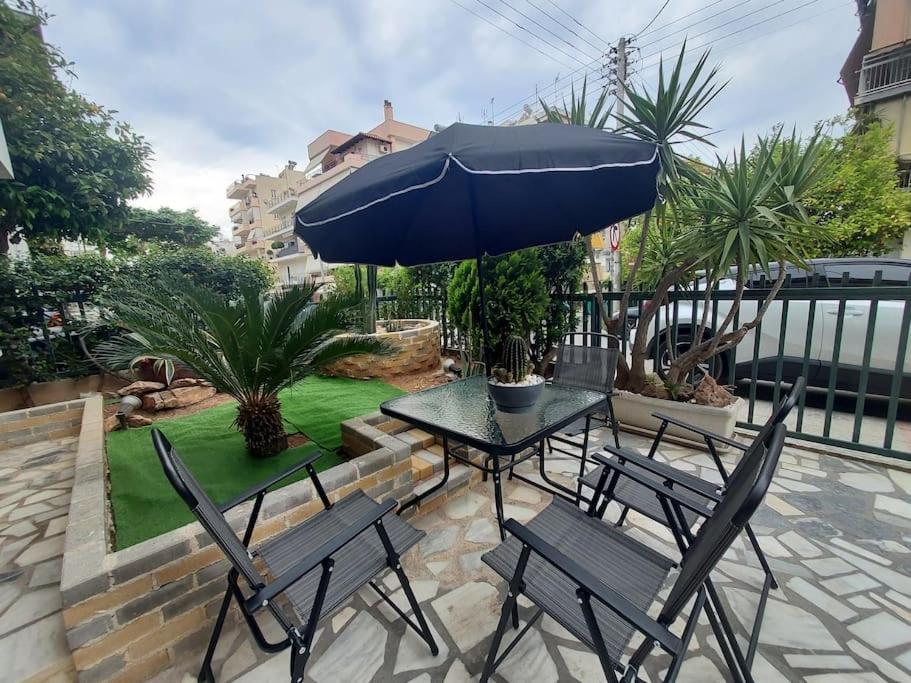 Anastasia'S Apartment With Yard เอเธนส์ ภายนอก รูปภาพ