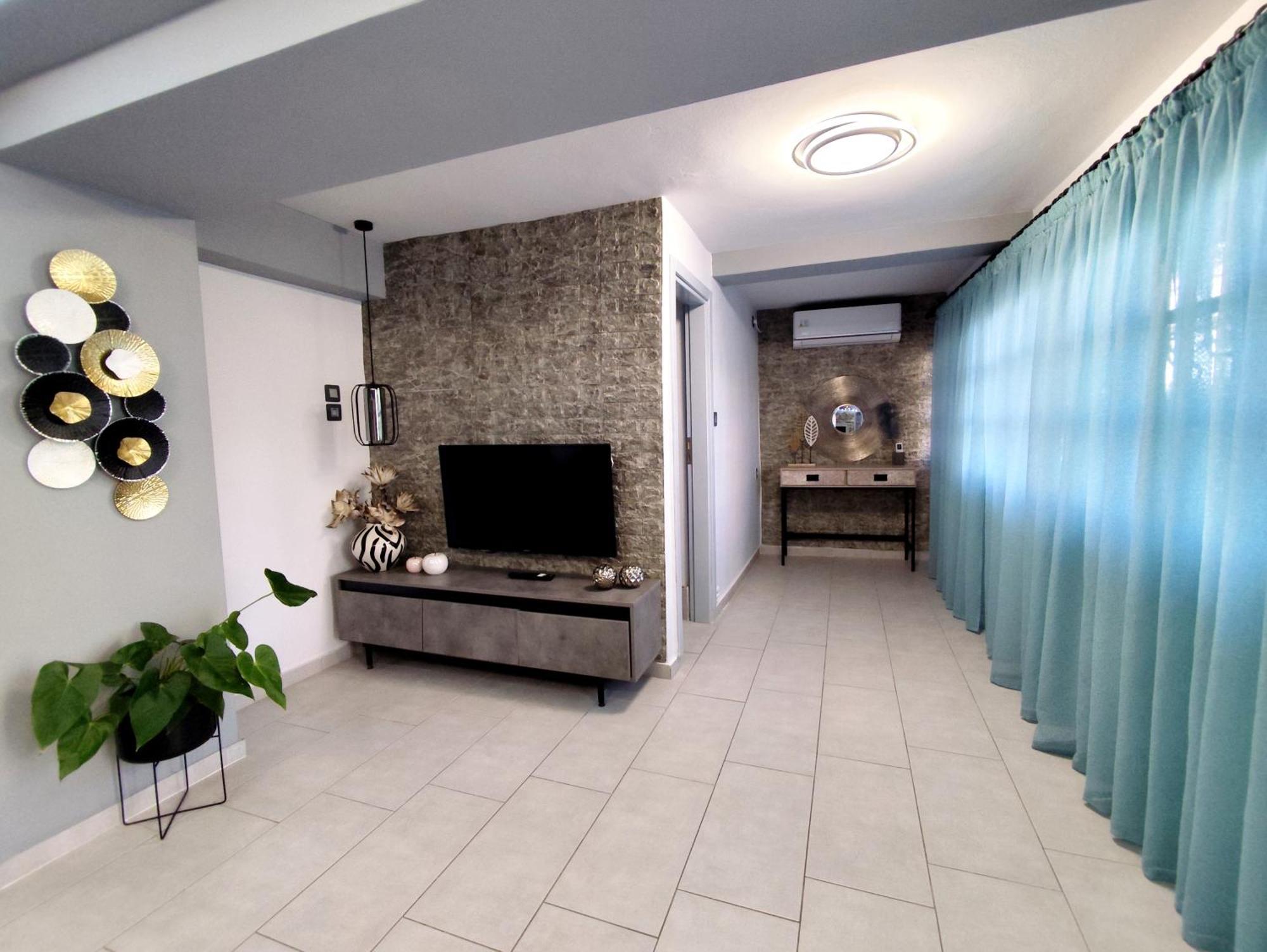 Anastasia'S Apartment With Yard เอเธนส์ ภายนอก รูปภาพ