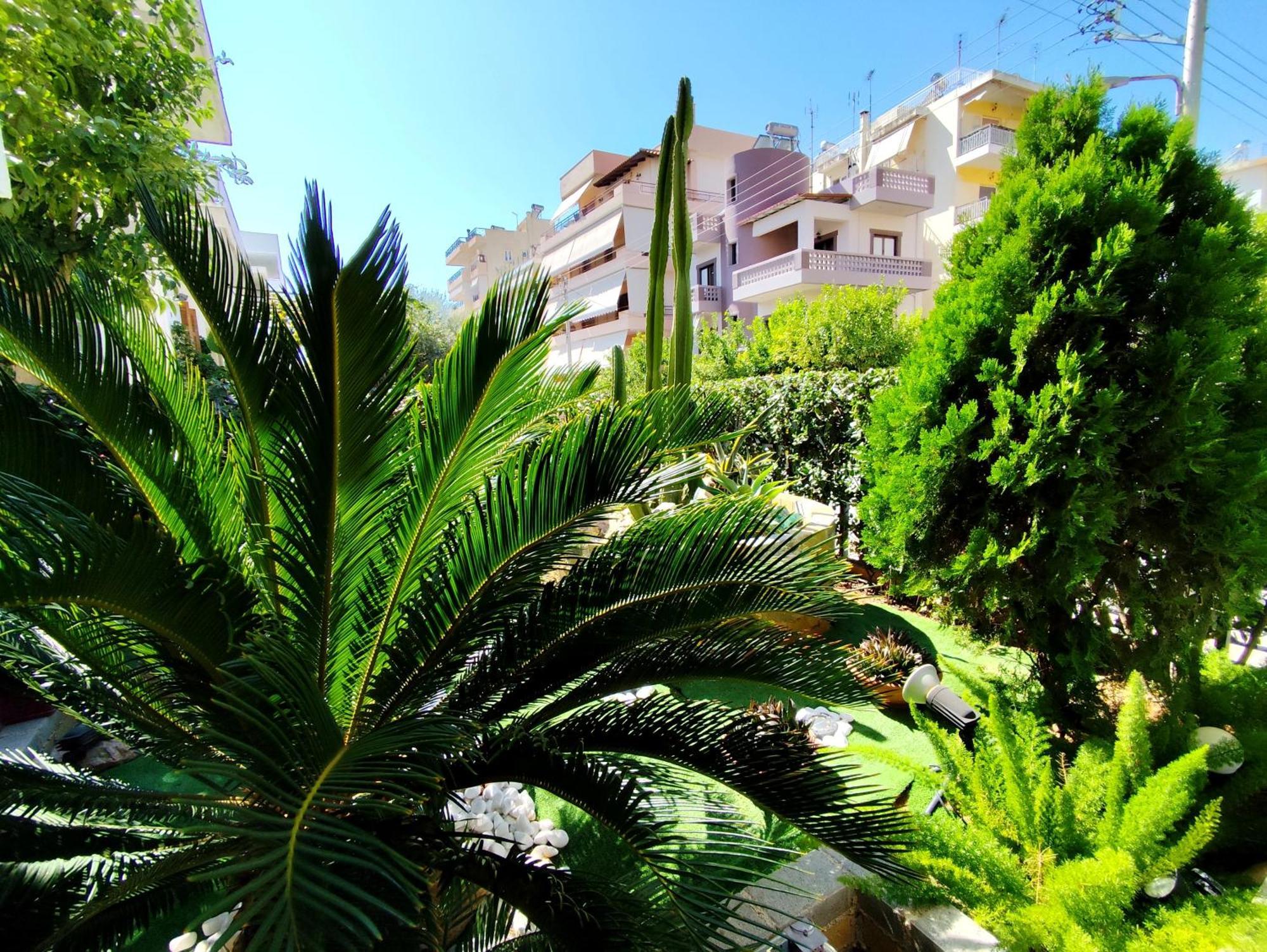 Anastasia'S Apartment With Yard เอเธนส์ ภายนอก รูปภาพ
